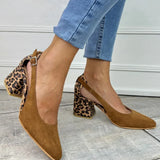 Weronika - Szpilki typu slingback em panterkę