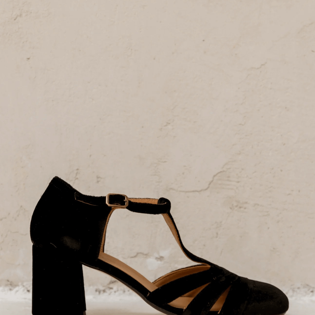 Teresa - T-Strap Heels com obcasem