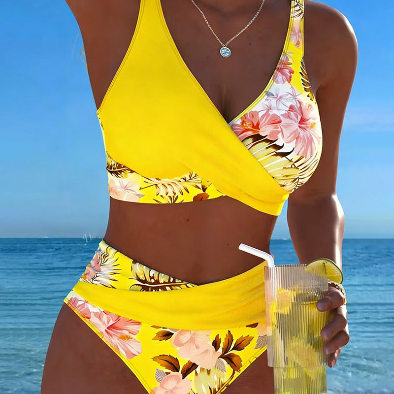 Lidia - Bikini z kontrastowym wzorem kwiatowym i rozcięciem