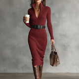 Éloïse - Midi Sukienka Dzianinowa z Dekoltem w Szpic Slim Fit