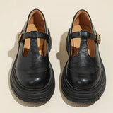 Joanna - Buty vintage z paskiem T