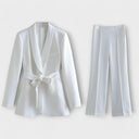 Biały
