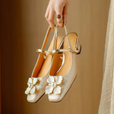 Salomea - Eleganckie damskie buty z kwiatowym detalem